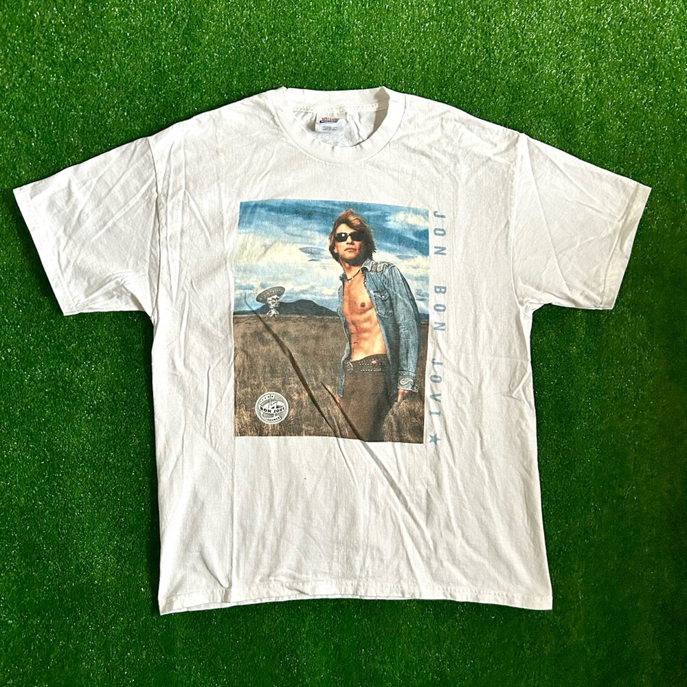 2003 Vintage Bon Jovi Graphic Tee